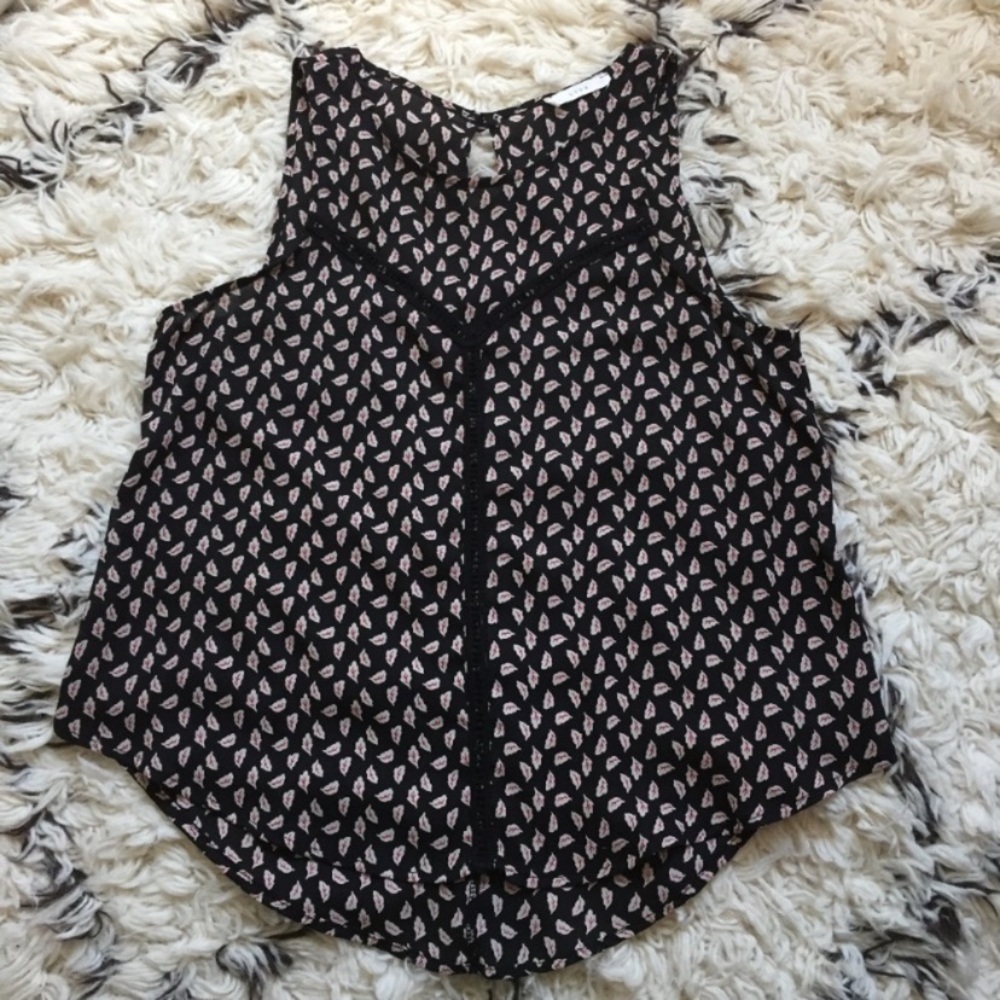 Lush Sleeveless Leaf Print Top